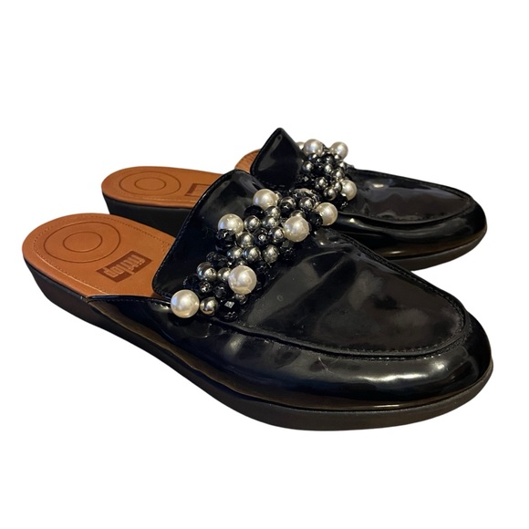 FitFlop 7.5 Serene Black Patent Leather Beaded Slides Flats - Picture 4 of 7